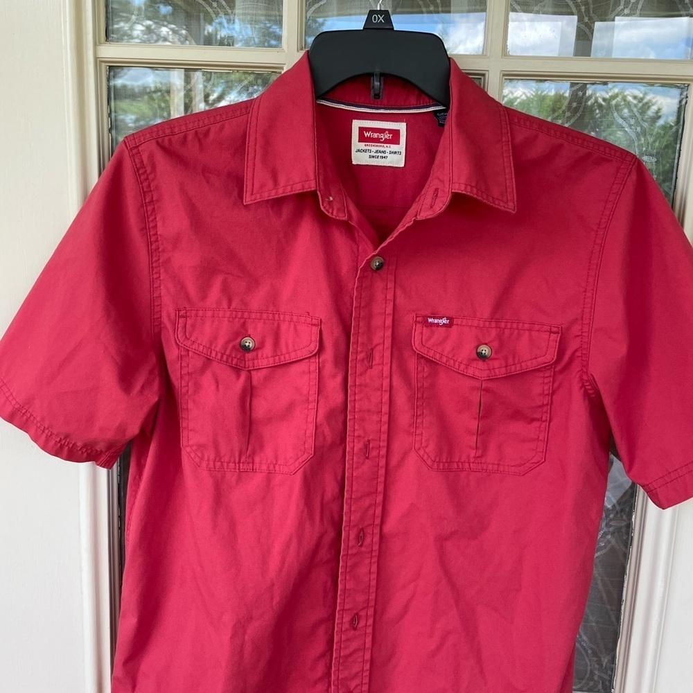 Wrangler Red Button Down Shirt Size S Men’s Short Sleeve